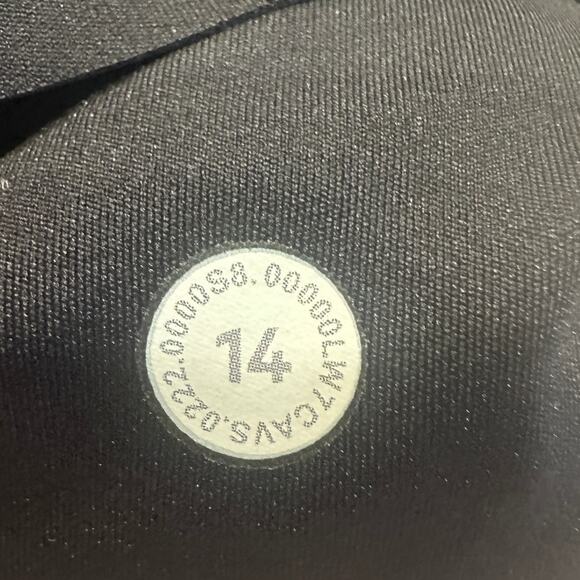 Lululemon Base Pace High Rise Shorts Black 6” Lightweight Run Train Gym Size 14 - Picture 8 of 9